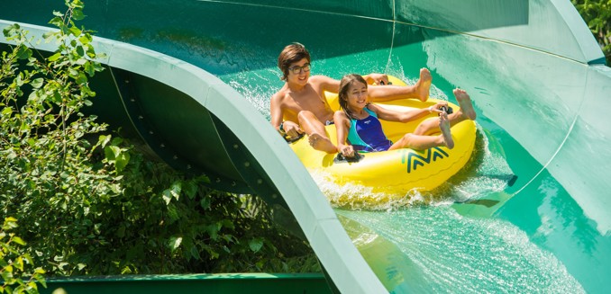 Sommet Saint Sauveur Parc Aquatique Ete Tube Enfant Glissade