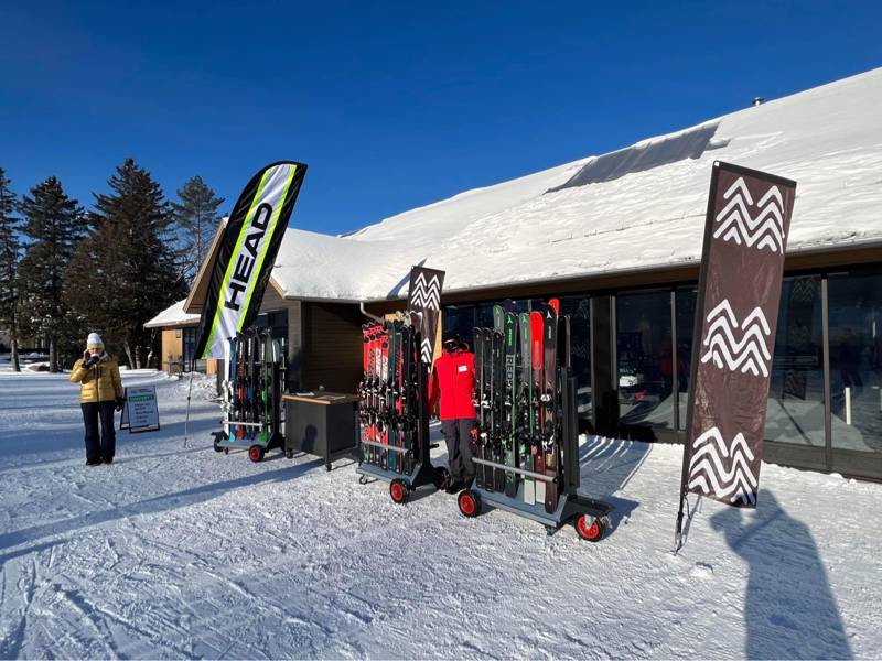 Sommet Saint Sauveur Atelier Exterieur Head