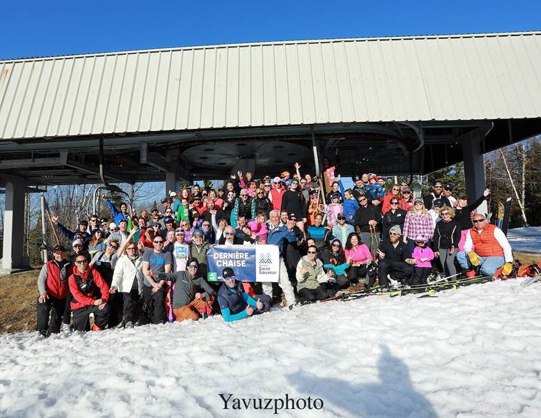 Staff members, friends and costumers came to say goodbye to the old lift.