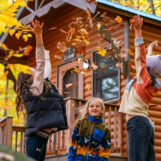 Sommet Morin Heights Camping Automne Enfant Sourire Feuille