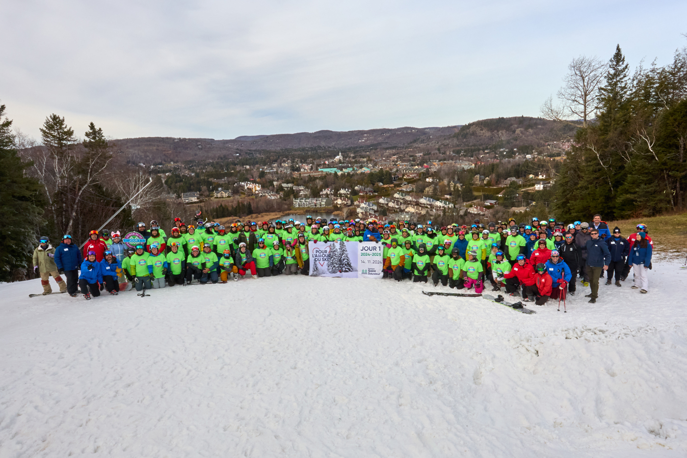Sommet Saint Sauveur Jour 1 Skieur Planchiste Vallee
