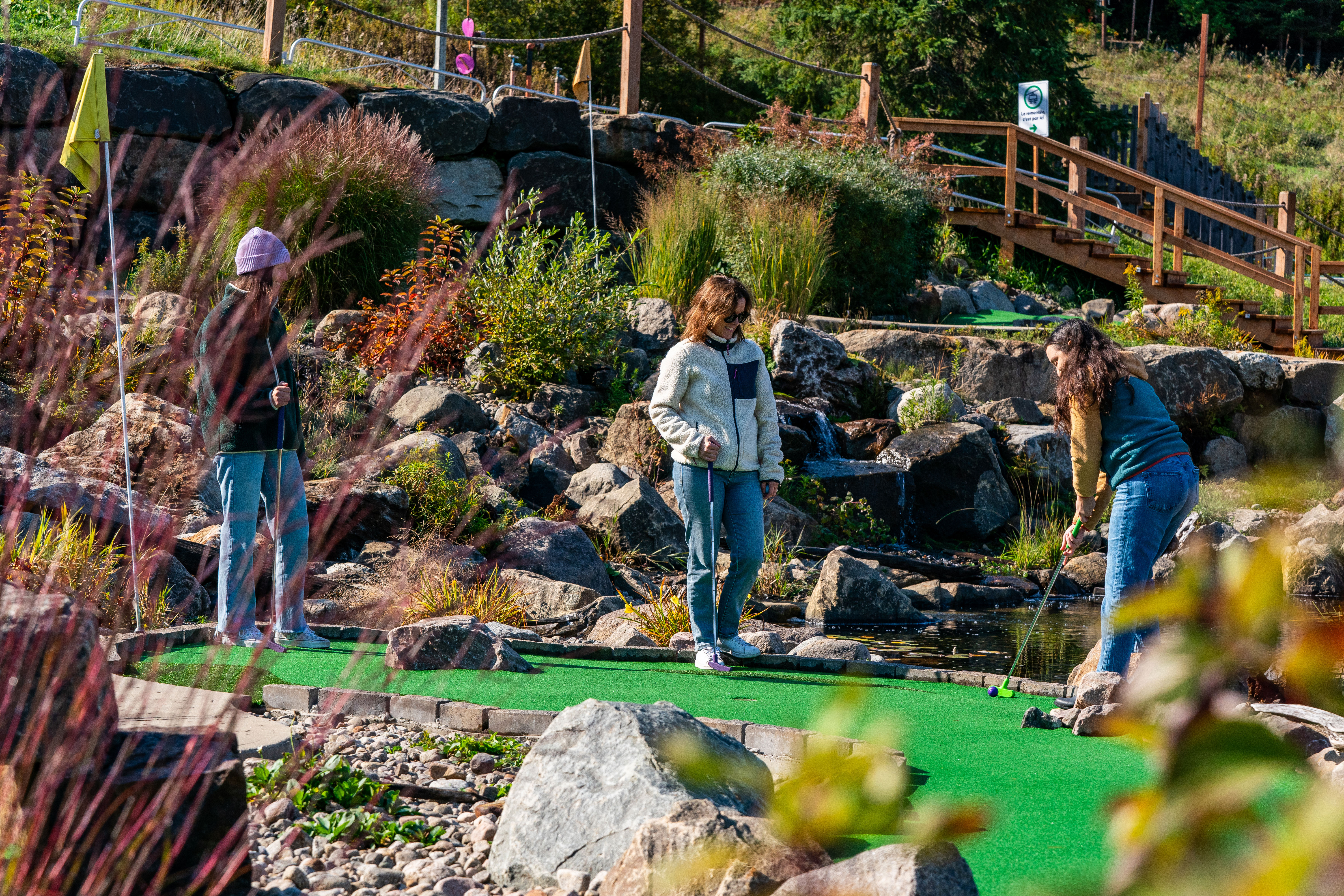 Sommet Saint Sauveur Minigolf Parc Fun Jour Activité Automne