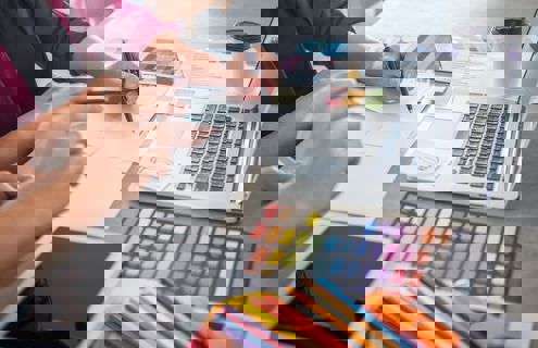 Diplôme en marketing, communications ou dans un domaine connexe - Minimum (2) ans d'expérience pertinente requise en coordination marketing ou en agence