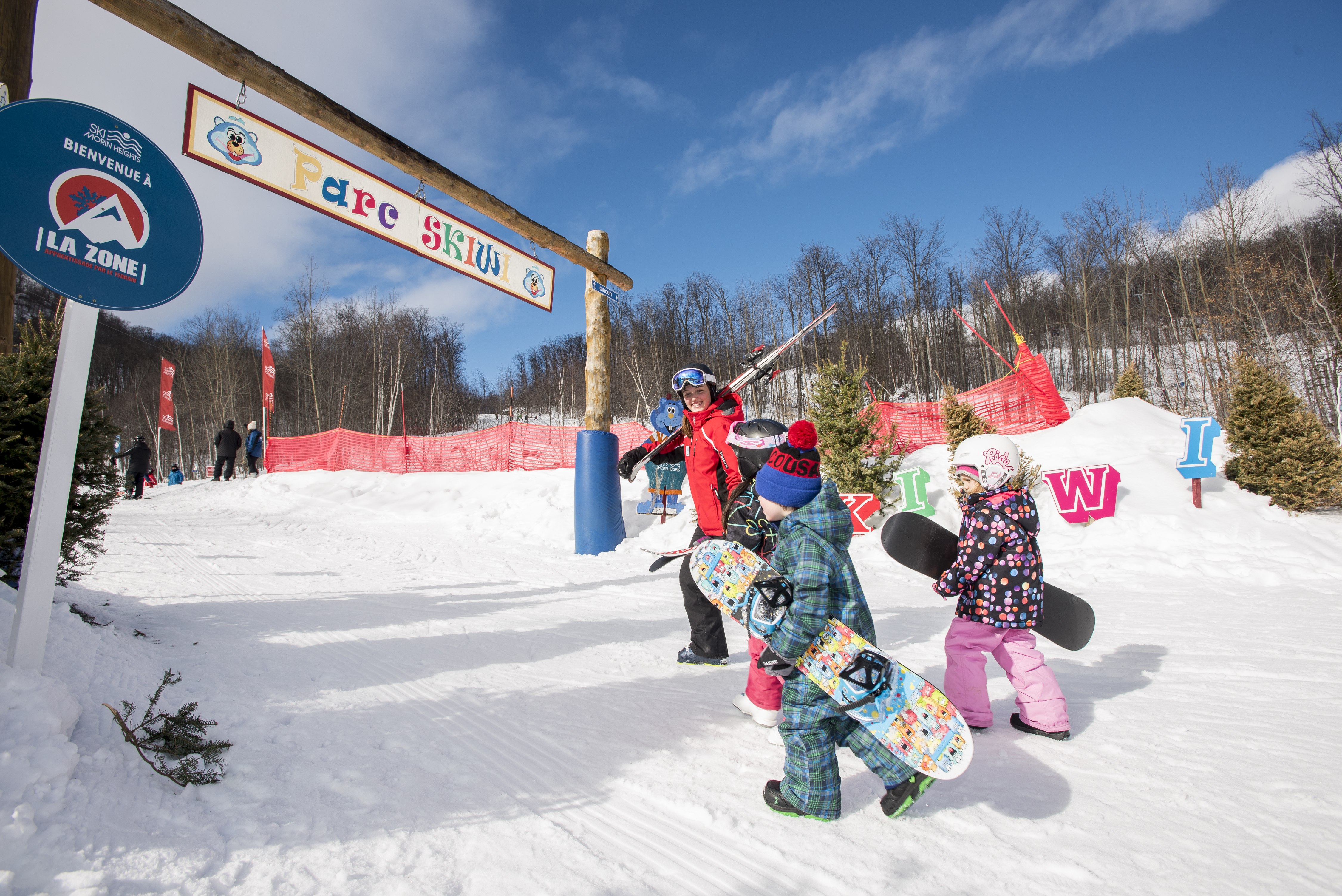 Sommet Morin Heights Ecole Moniteur Enfants Cour