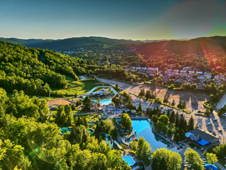 Sommet Saint Sauveur Parc Aquatique Soleil Ete Paysage 2