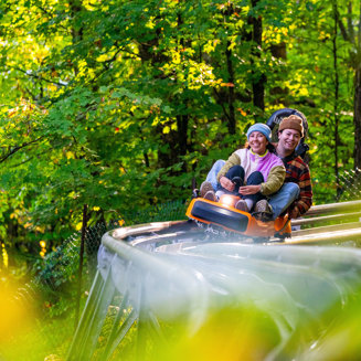 Sommet Saint Sauveur Viking Automne Adulte Jour Parc Fun Activité