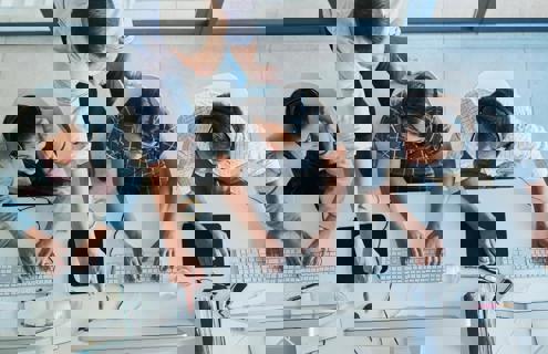 Diplôme d’études collégiales de 3 ans ou l’équivalent - Trois (3) ans à cinq (5) d'expérience pertinente dans des fonctions de supervision