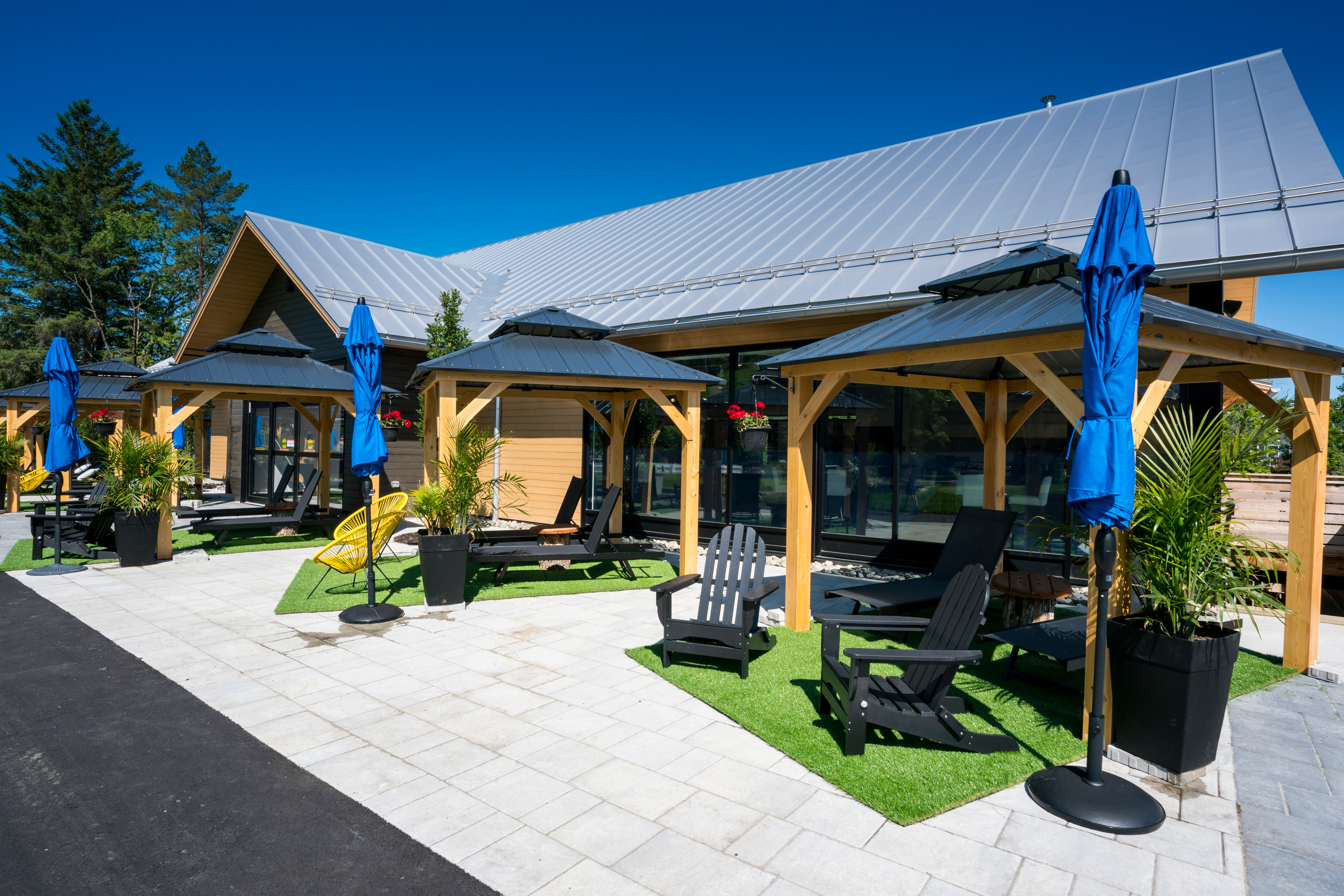Sommet Saint Sauveur Parc Aquatique Cabanas L'atelier Jour