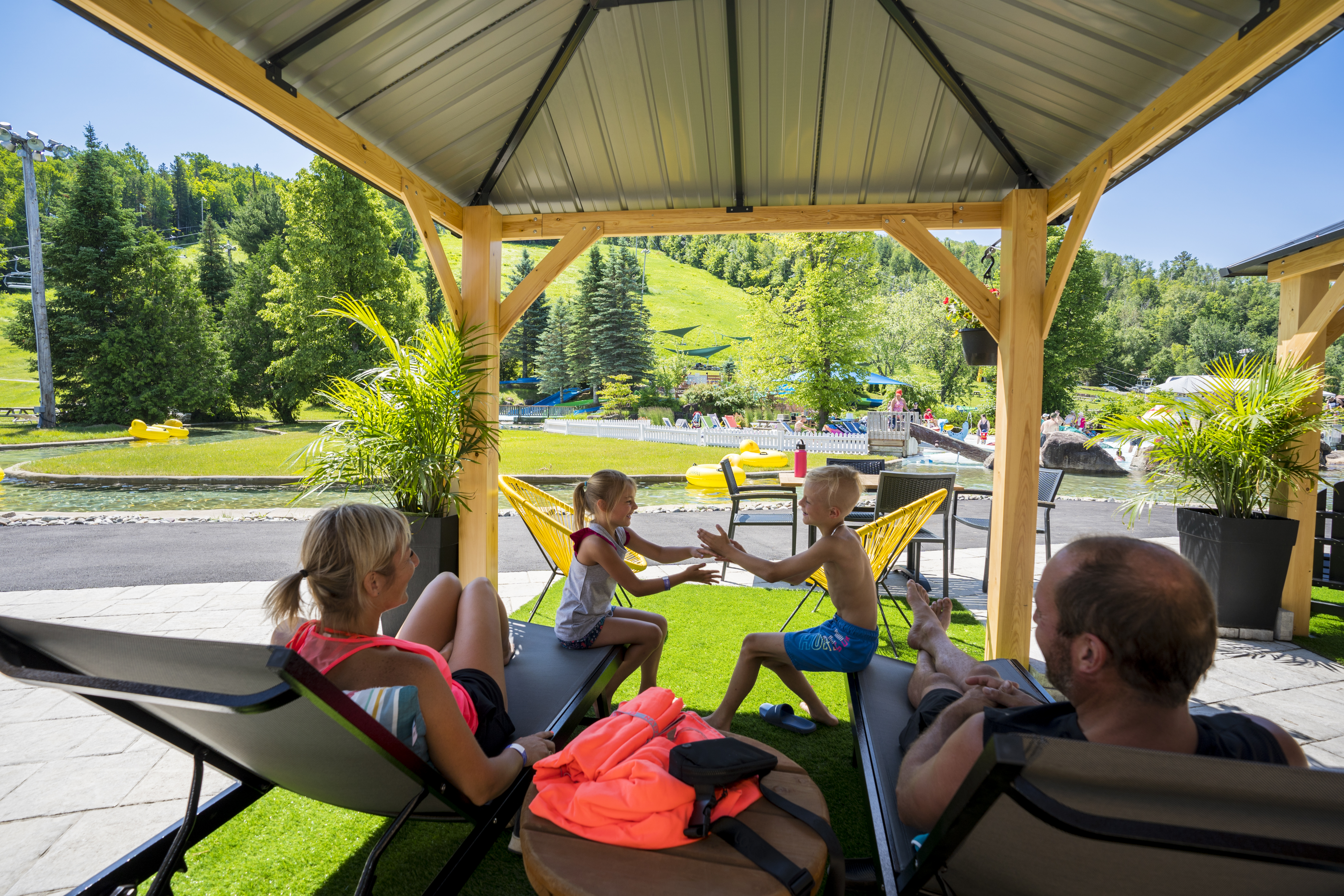 Sommets Saint Sauveur Ete Parc Aquatique Gazebo Cabana Groupe Prive (1)