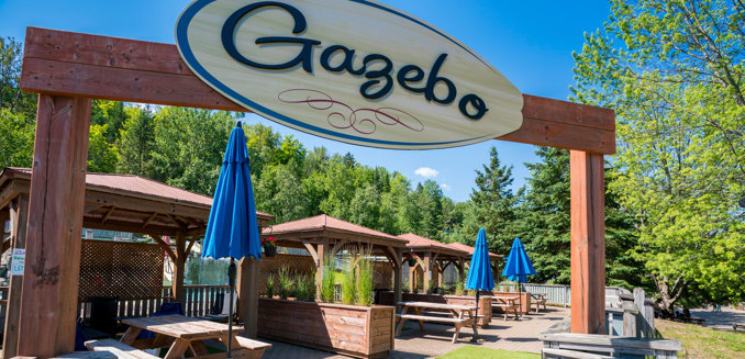 Sommets Saint Sauveur Parc Aquatique Gazebo Ete