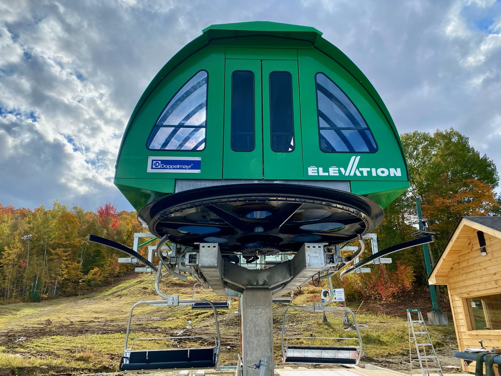 Sommet Morin Heights Chaise Elevation